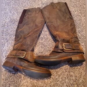 Womens fashion boots size 8